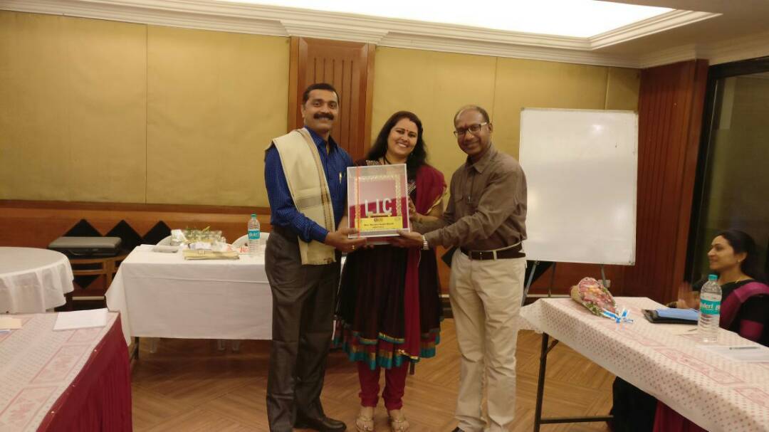 2017 - MOMENTO AWARDED BY BRANCH TEAM